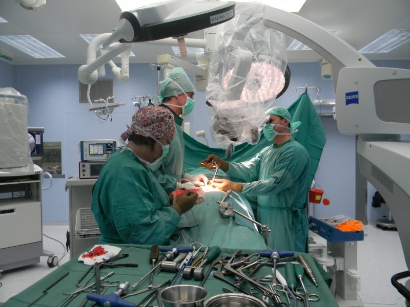 spondylochirurgia-054_operacia-fotka